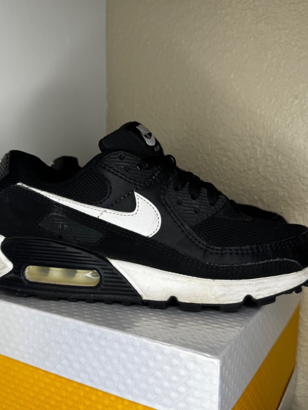 Nike Air Max 90 Recraft Black White Women’s Size 6 CQ2560-001